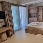 Pantheon Sea View 公寓式酒店 4*