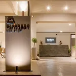 Pantheon Sea View 公寓式酒店