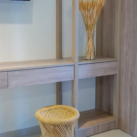 Pantheon Sea View Appart hôtel Neoi Poroi