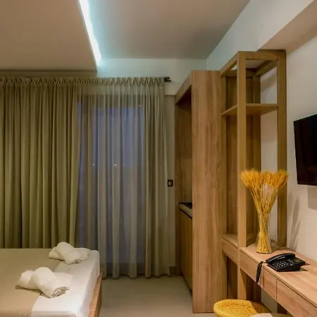 Pantheon Sea View 4*