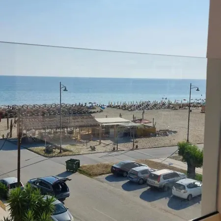 Pantheon Sea View Aparthotel 4*