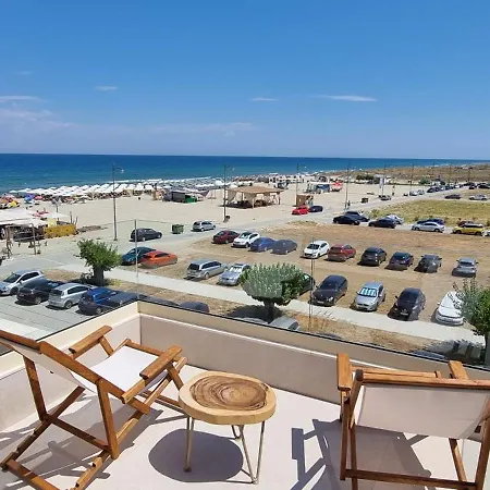 Pantheon Sea View 4*