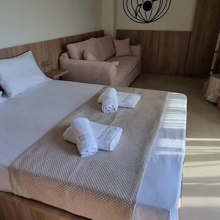 Pantheon Sea View Aparthotel 4*